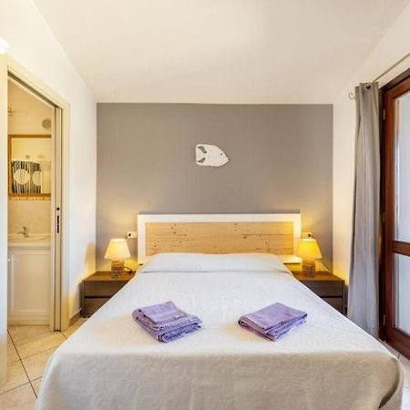 B&B Rotta Per Tavolara Порто-Сан-Паоло Екстер'єр фото