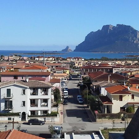 B&B Rotta Per Tavolara Порто-Сан-Паоло Екстер'єр фото